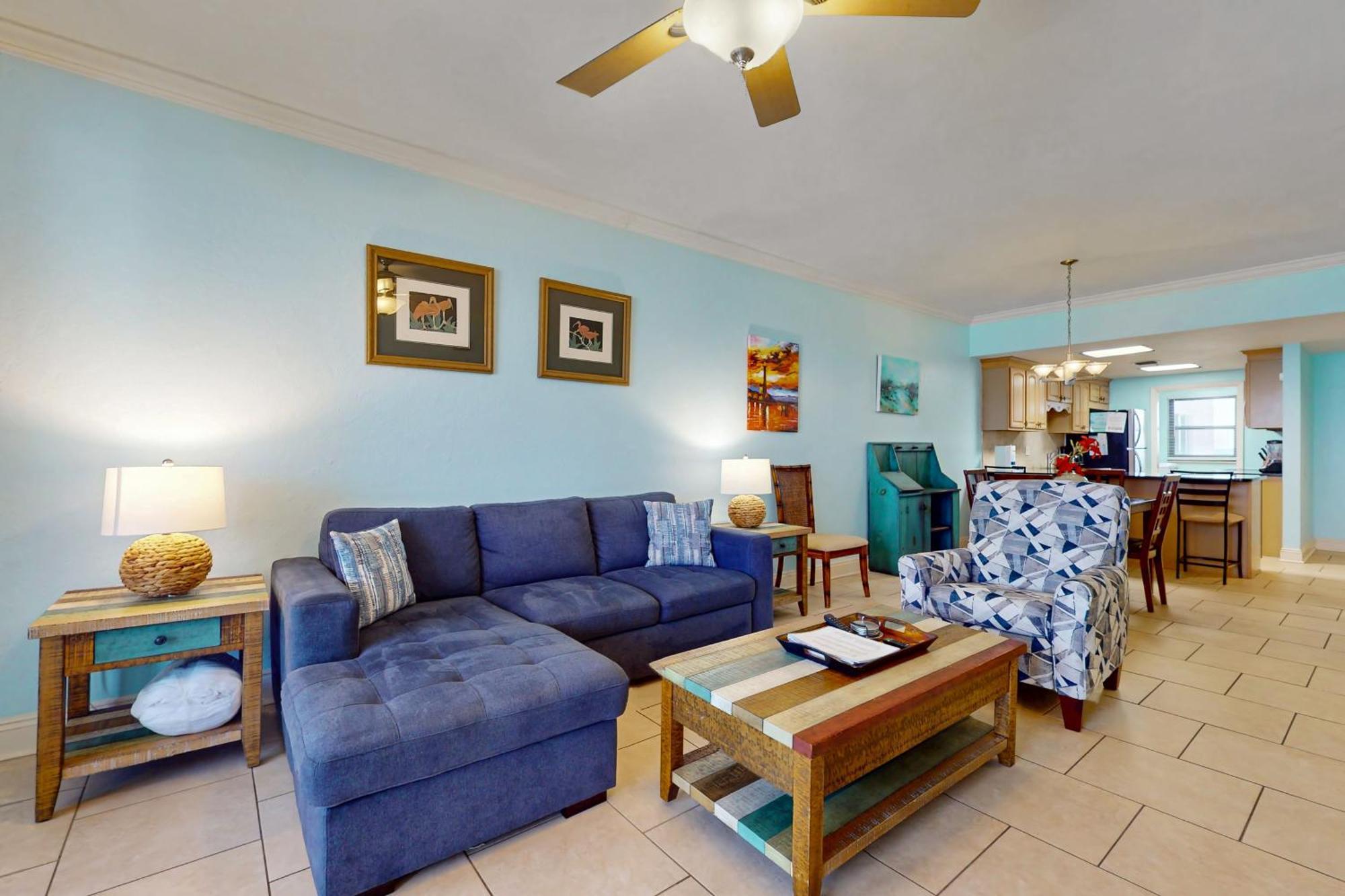 Navarre Towers Condos Room photo